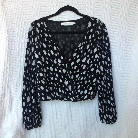 Astr Tops - Black White Wrap-Front Elevated Casual Going Out Women’s Blouse Shirt Top Small